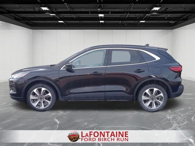 Certified 2024 Ford Escape Platinum AWD/4WD image 2