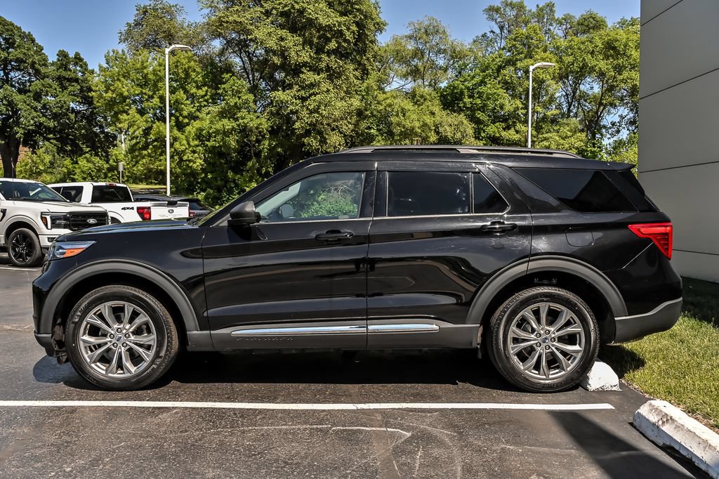 Certified 2023 Ford Explorer XLT w/ Equipment Group 202A AWD/4WD image 6