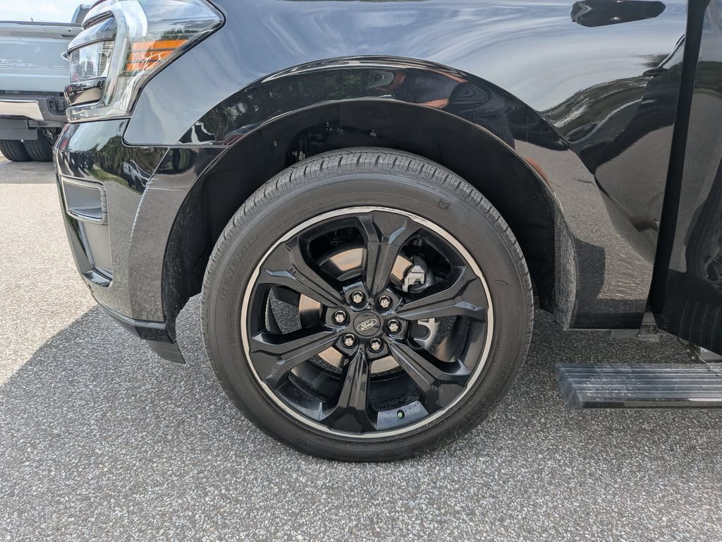 Certified 2023 Ford Expedition Limited RWD image 41