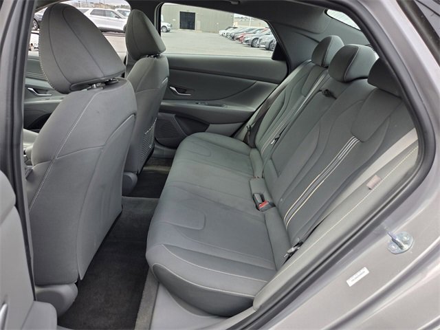 Used 2025 Hyundai Elantra SEL image 10