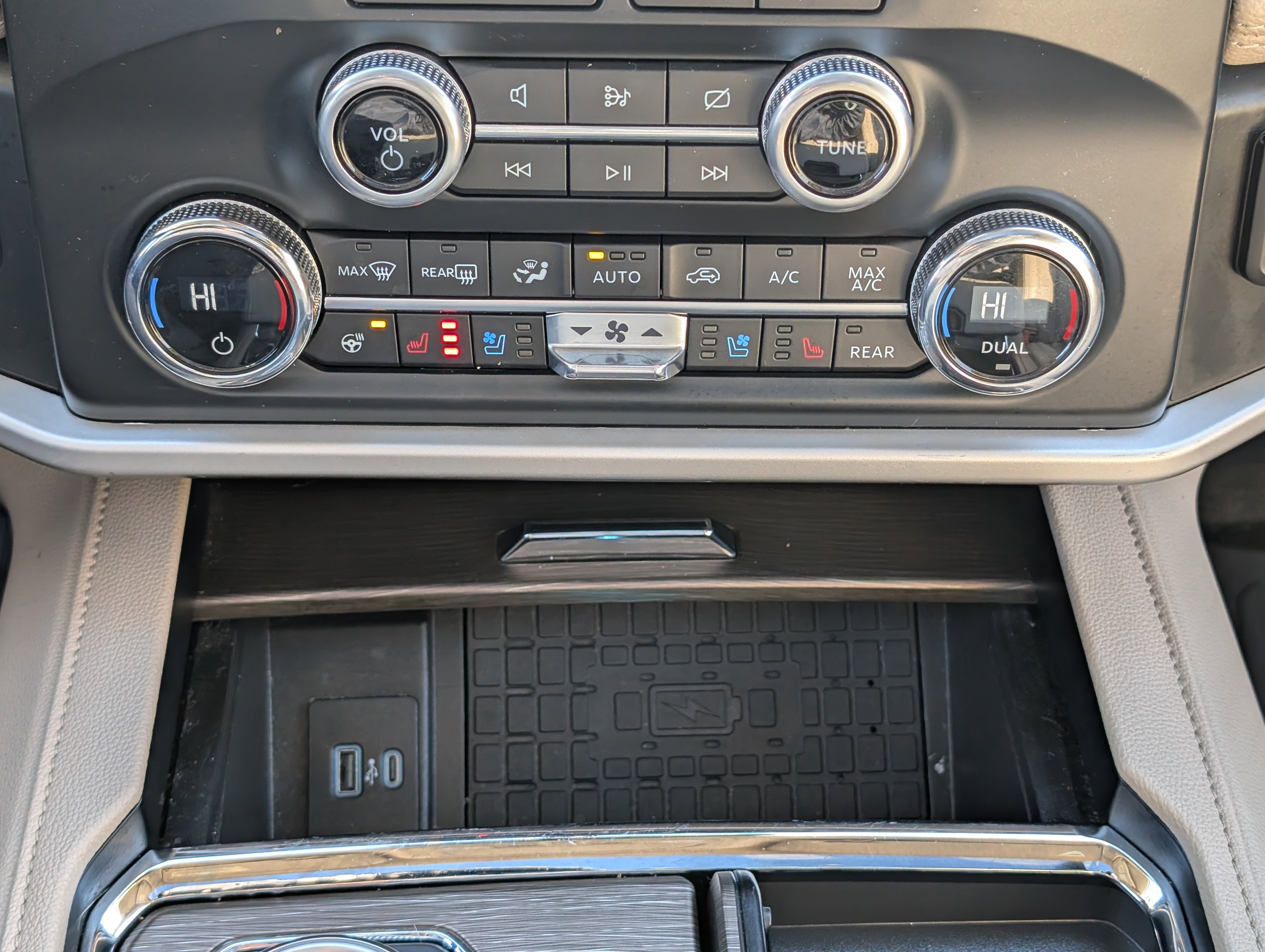 Certified 2022 Ford Expedition Limited image 34