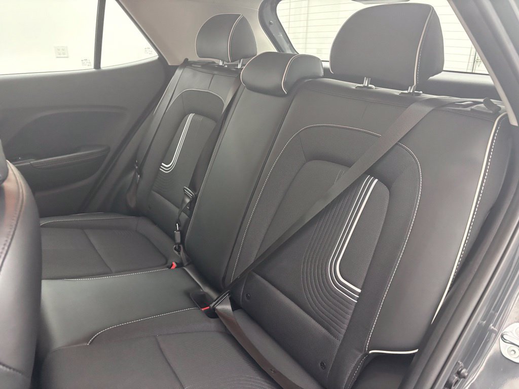 Used 2024 Hyundai Venue Limited FWD image 39