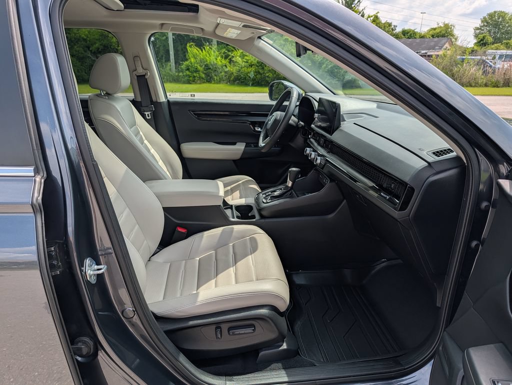 Used 2025 Honda CR-V EX-L image 23