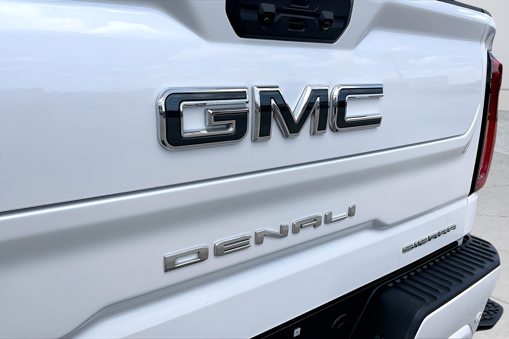 Used 2024 GMC Sierra 1500 Denali Ultimate AWD/4WD image 33