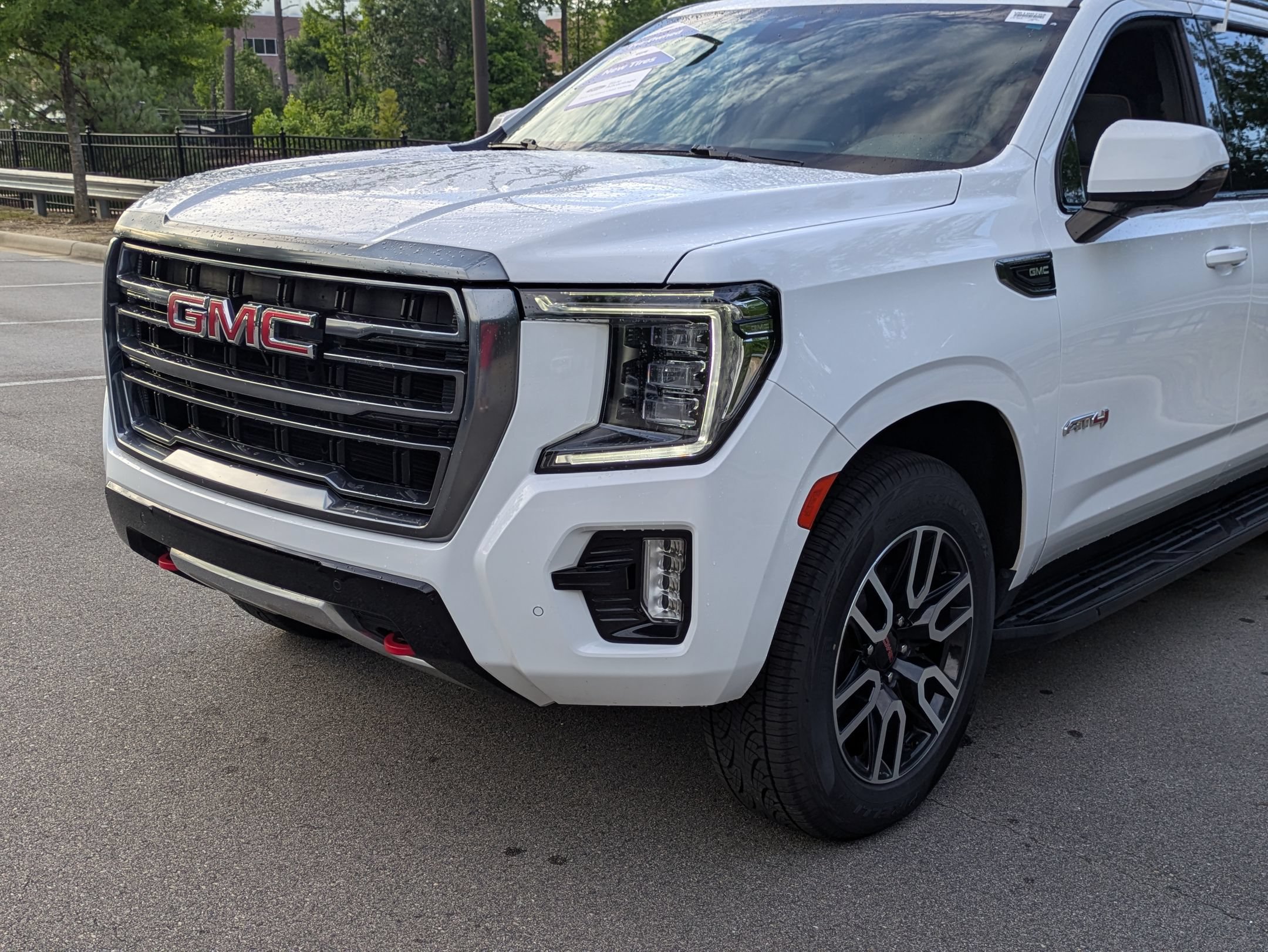Used 2023 GMC Yukon XL AT4 AWD/4WD image 10