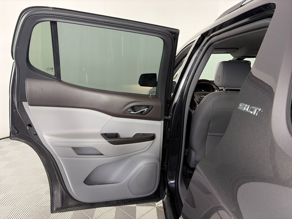 Used 2017 GMC Acadia SLT AWD/4WD image 12