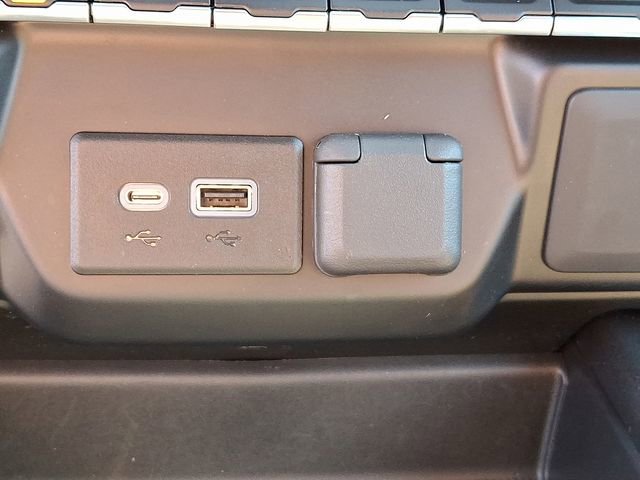 Used 2021 GMC Sierra 1500 Elevation image 25