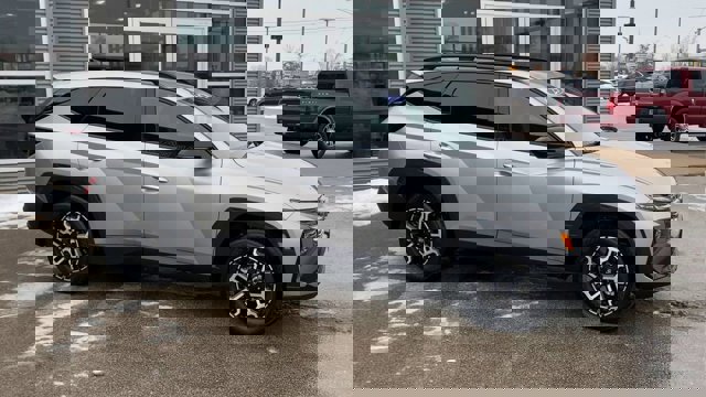 Used 2025 Hyundai Tucson XRT image 3