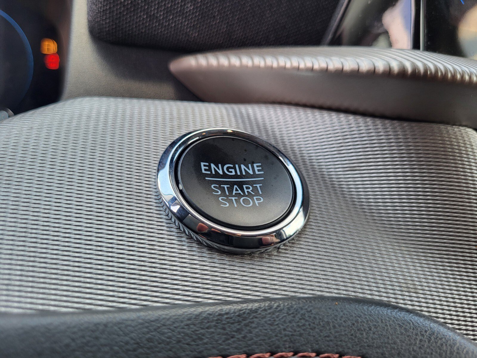 Certified 2025 Ford Explorer Active RWD image 26