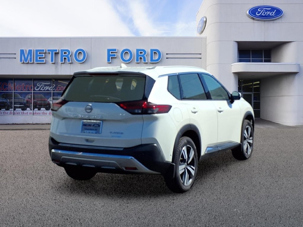 Used 2022 Nissan Rogue Platinum w/ Head-Up Display Package FWD image 3