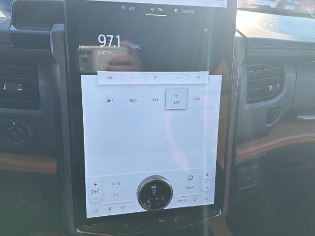 Certified 2024 Ford Expedition Platinum image 18