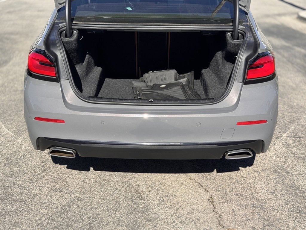 Used 2022 BMW 530i w/ Premium Package image 13