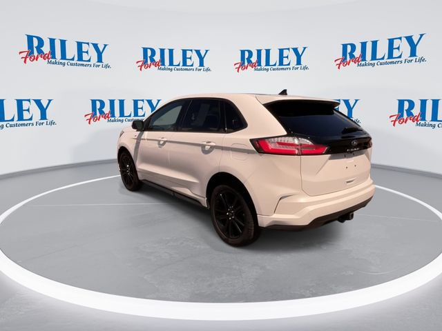 Certified 2024 Ford Edge ST-Line w/ Class II Trailer Tow Package AWD/4WD image 7