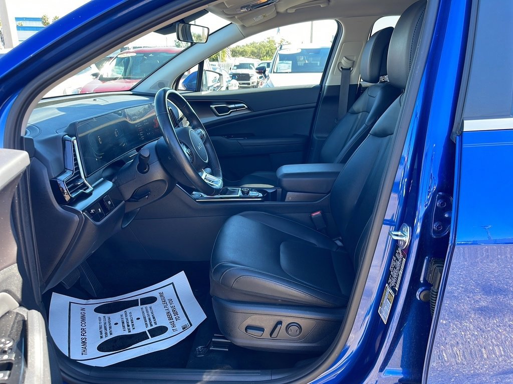 Used 2024 Kia Sportage EX image 12