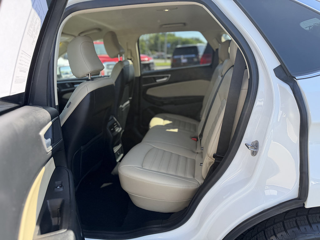 Certified 2023 Ford Edge SEL AWD/4WD image 11