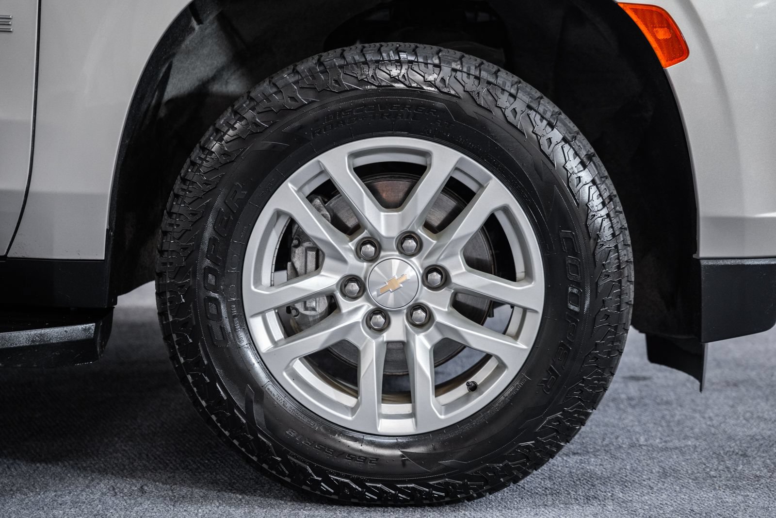 Used 2024 Chevrolet Tahoe LT w/ Luxury Package AWD/4WD image 19