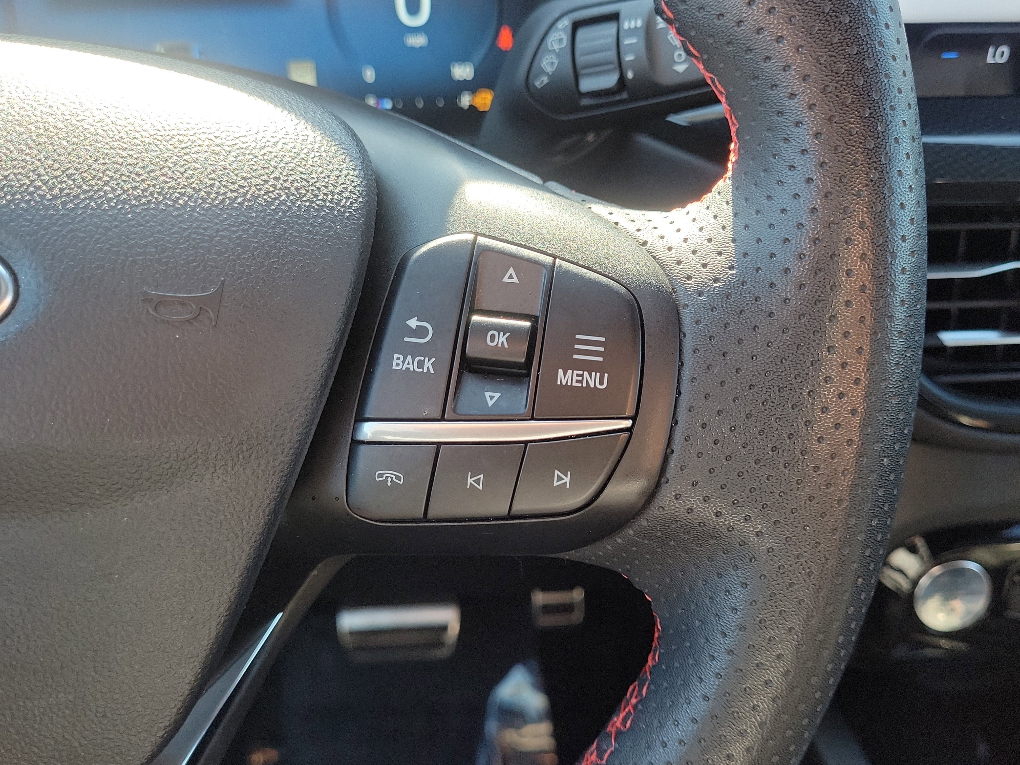 Certified 2023 Ford Escape ST-Line Select w/ Tech Pack #2 image 16