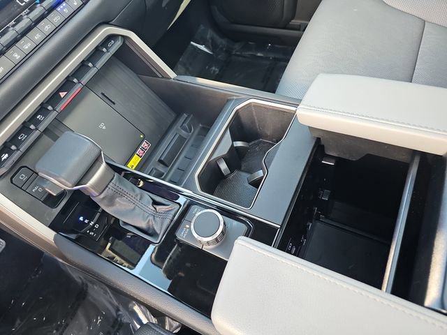 Used 2025 Toyota Tundra Limited image 24