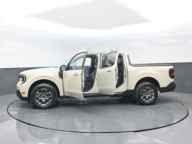 Certified 2025 Ford Maverick Lariat w/ Black Appearance Package AWD/4WD image 28
