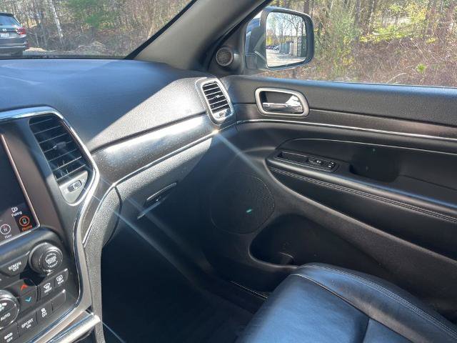 Used 2018 Jeep Grand Cherokee Limited AWD/4WD image 22