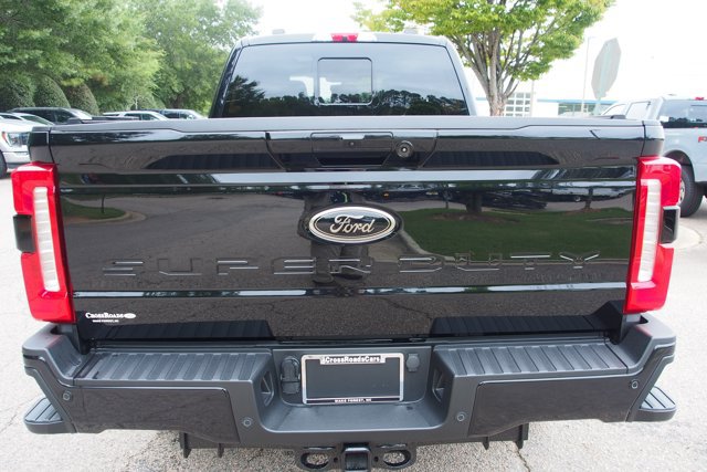 Certified 2025 Ford F350 Lariat w/ Lariat Ultimate Package AWD/4WD image 6