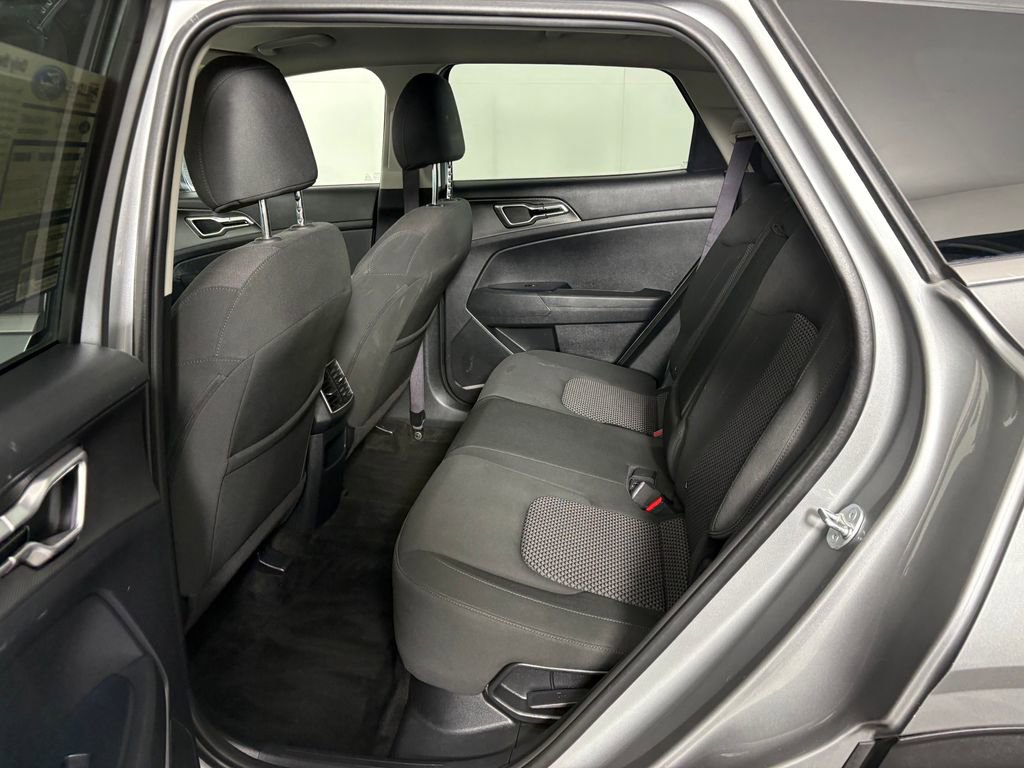 Used 2023 Kia Sportage LX AWD/4WD image 27