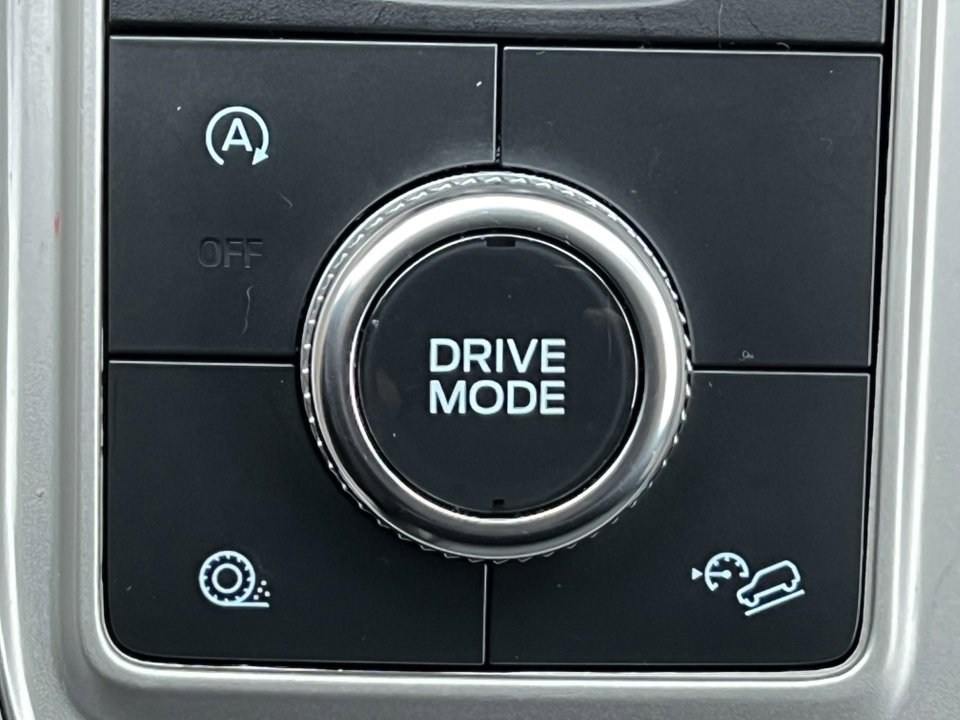 Certified 2023 Ford Explorer XLT w/ Equipment Group 202A image 29