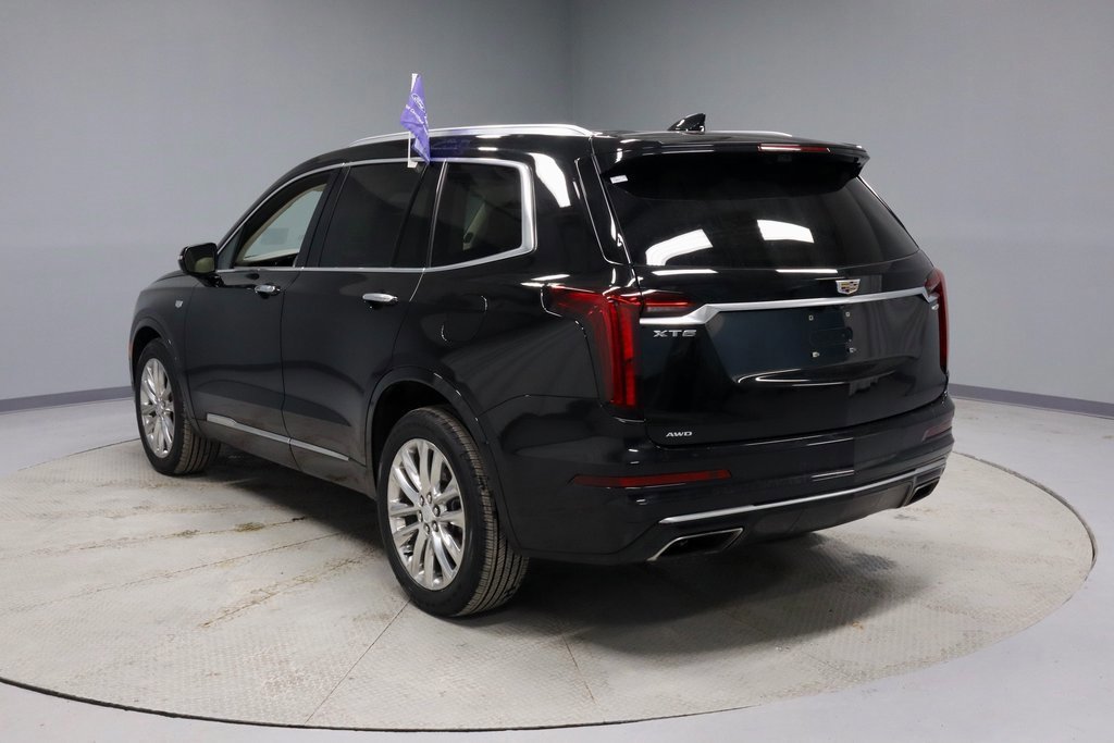 Used 2023 Cadillac XT6 Premium Luxury w/ Technology Package image 3
