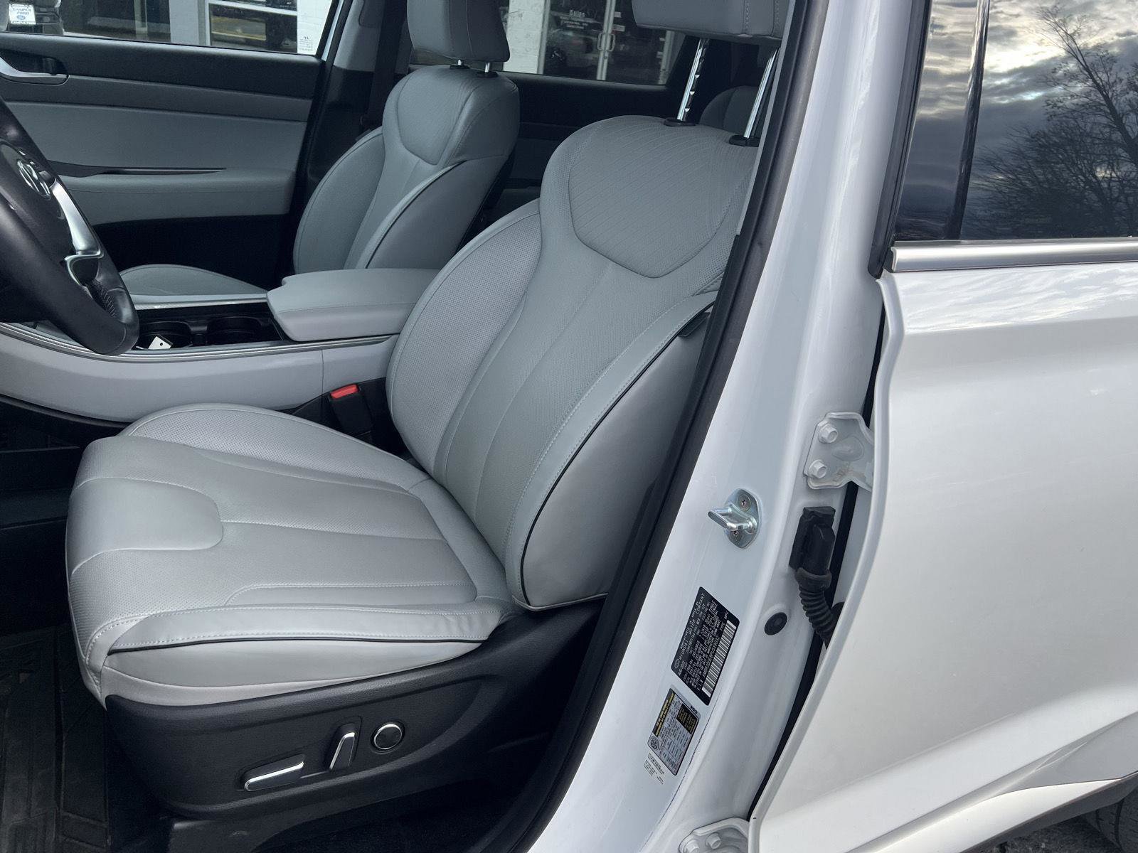 Used 2023 Hyundai Palisade SEL image 11