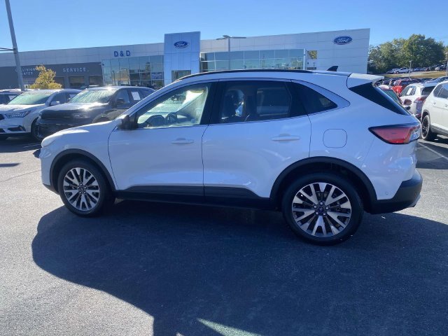 Certified 2020 Ford Escape Titanium AWD/4WD image 4