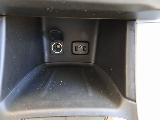 Used 2019 GMC Acadia SLE w/ LPO, Black Accent Package image 14