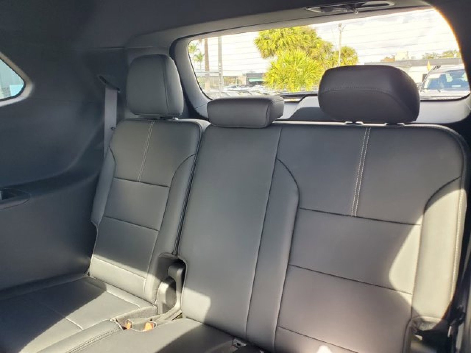 Used 2025 GMC Acadia Elevation w/ Elevation Premium Package image 31