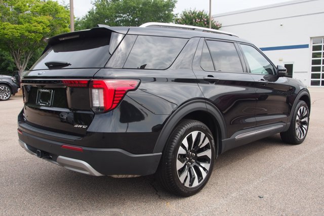 Certified 2025 Ford Explorer Platinum w/ LUX Leather Package AWD/4WD image 7