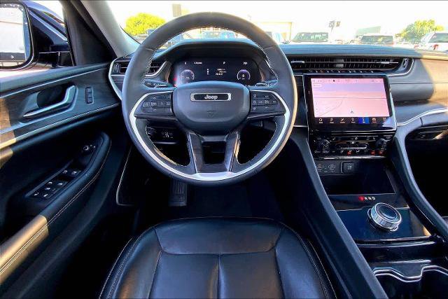 Used 2023 Jeep Grand Cherokee L Limited RWD image 8