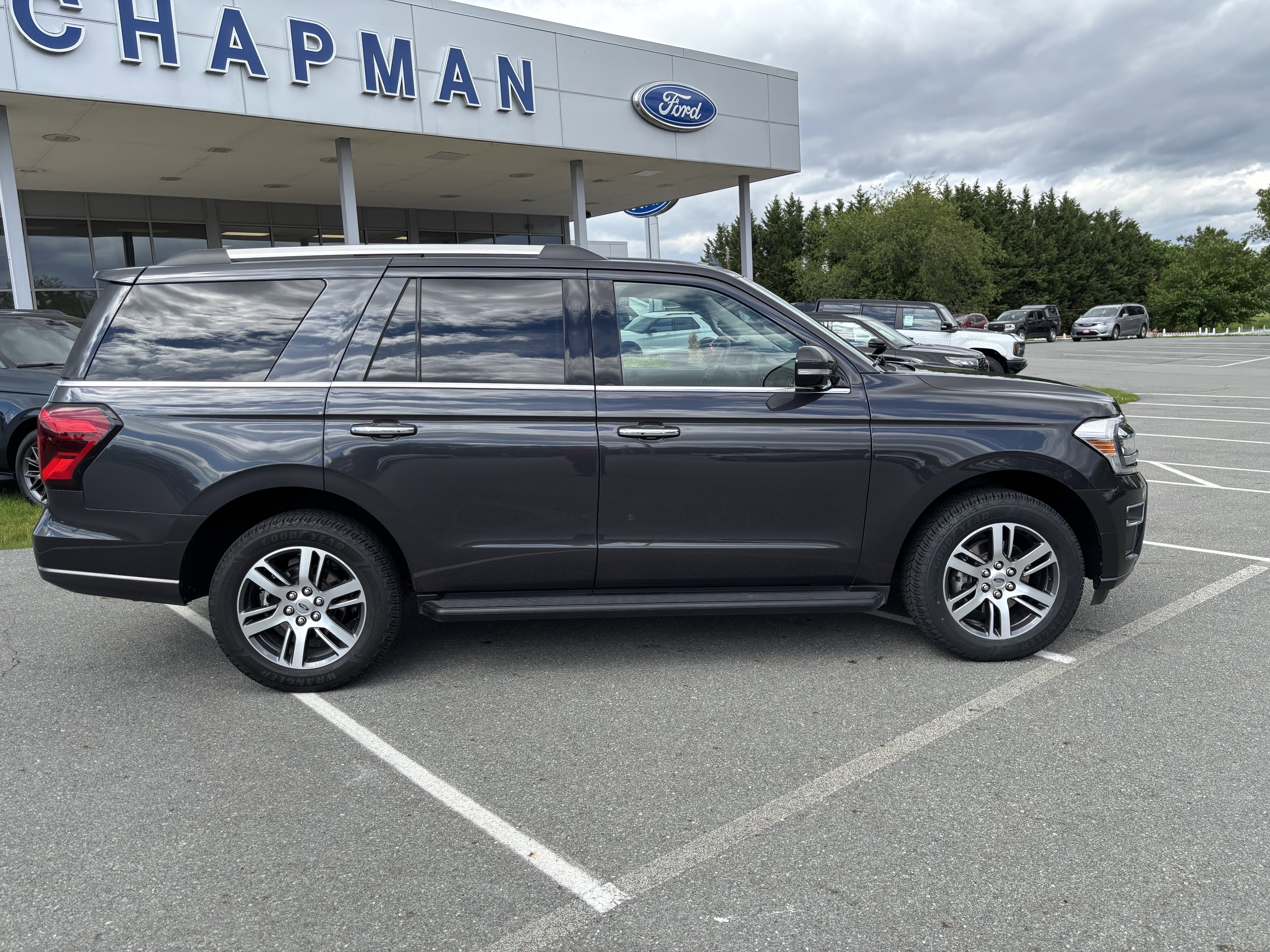 Certified 2024 Ford Expedition Limited AWD/4WD image 8