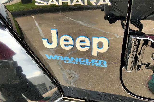Used 2022 Jeep Wrangler Unlimited Sahara w/ Cold Weather Group AWD/4WD image 31