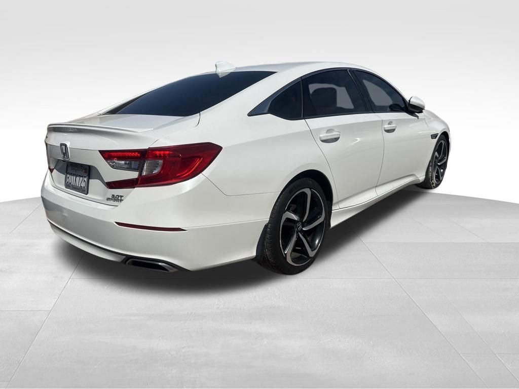Used 2018 Honda Accord Sport image 3