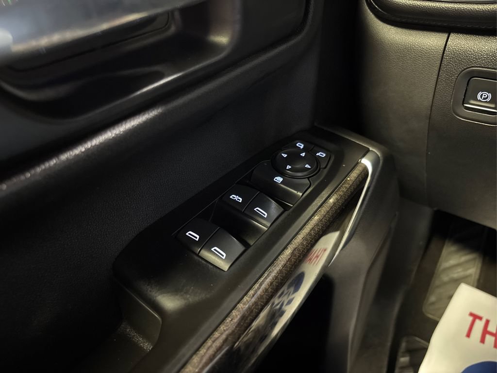 Used 2020 Chevrolet Silverado 1500 LT w/ All-Star Edition AWD/4WD image 38