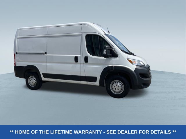 Used 2024 RAM ProMaster 2500 w/ Convenience Group FWD image 2