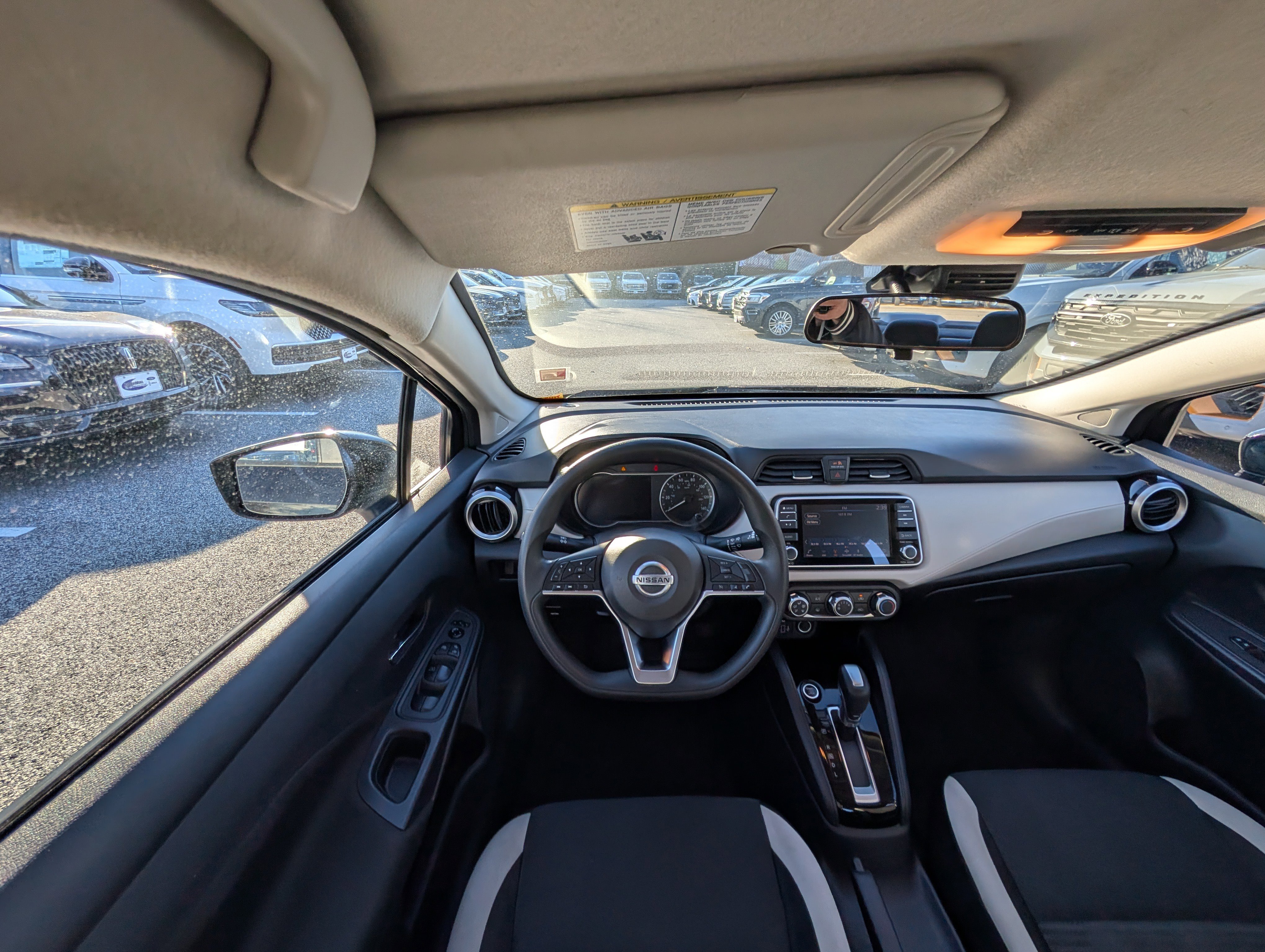 Used 2021 Nissan Versa SV image 17