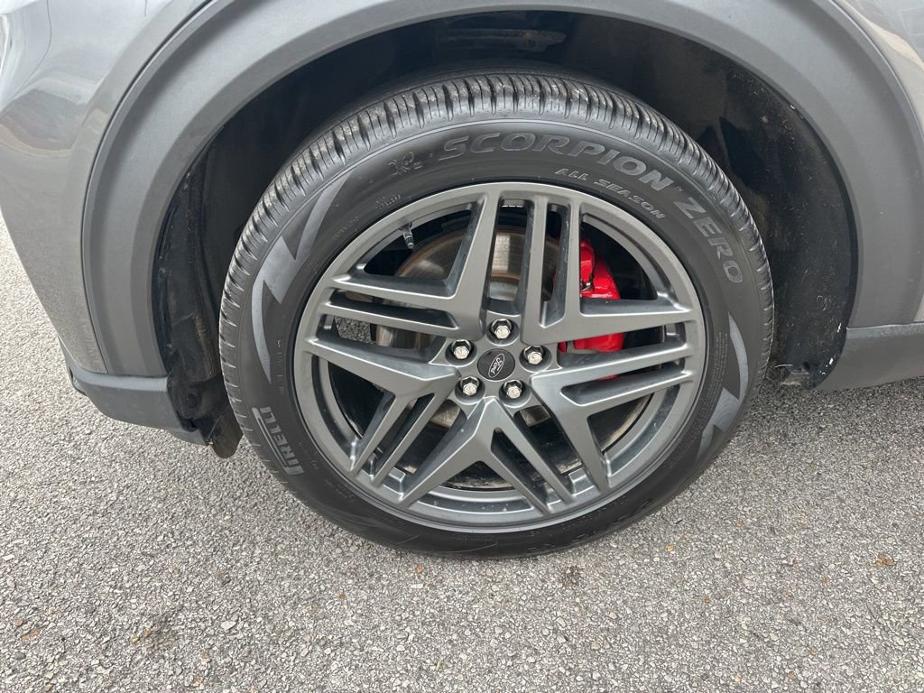 Certified 2025 Ford Explorer ST w/ Sun And Sound Package image 7