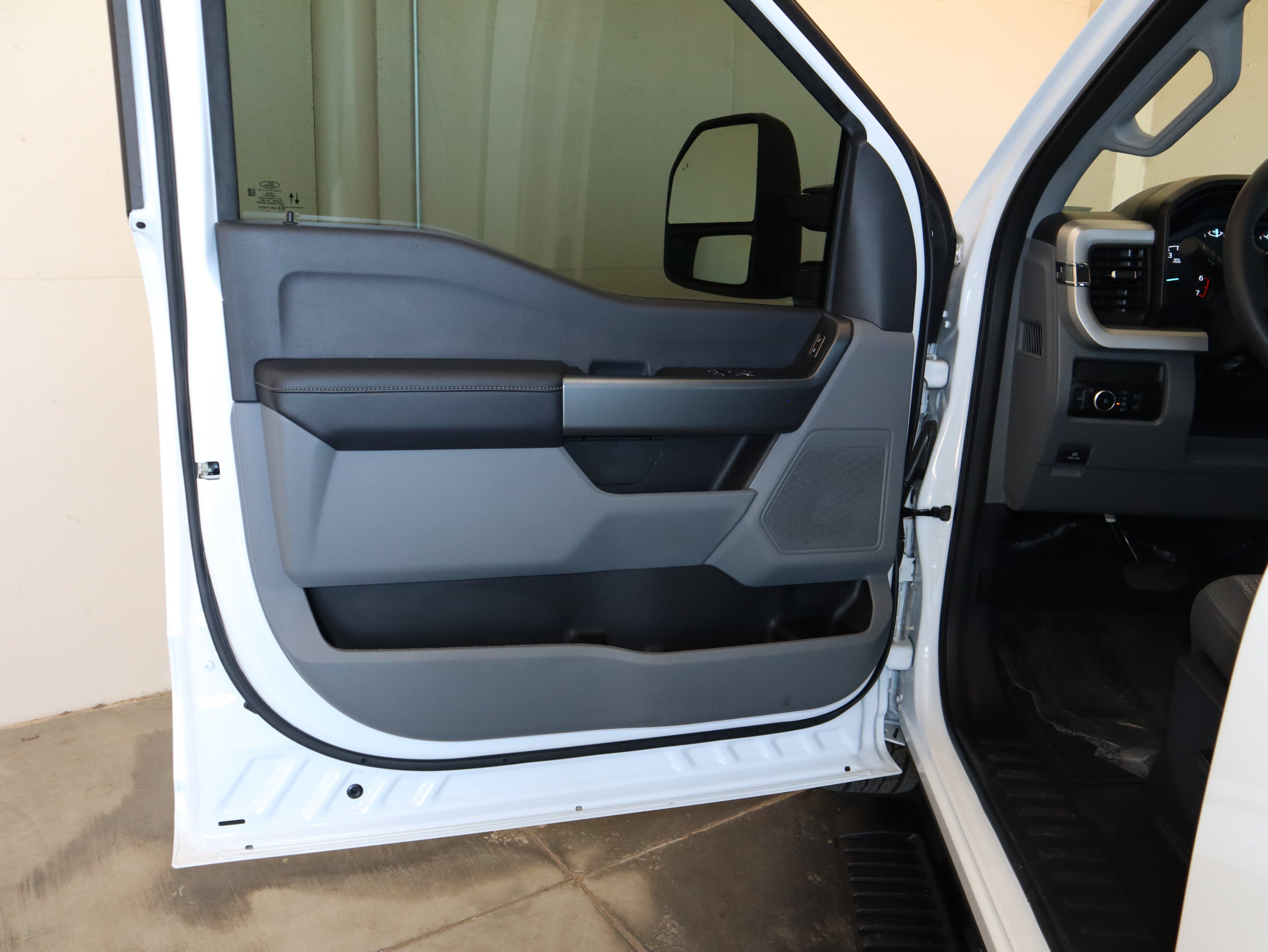 Certified 2026 Ford F350 XLT w/ 360-Degree Camera Package RWD image 31
