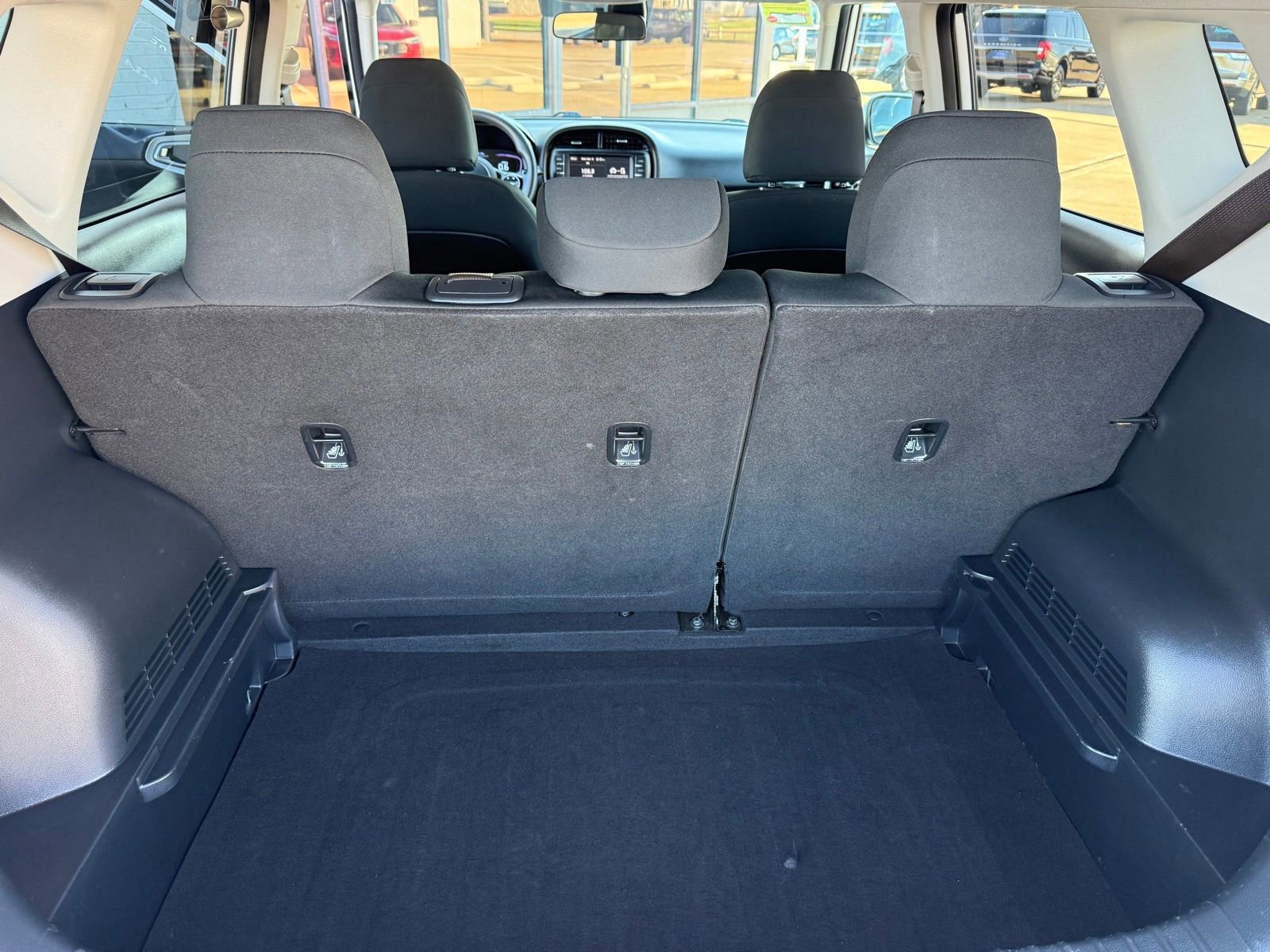 Used 2024 Kia Soul LX w/ Option Group 015 FWD image 20