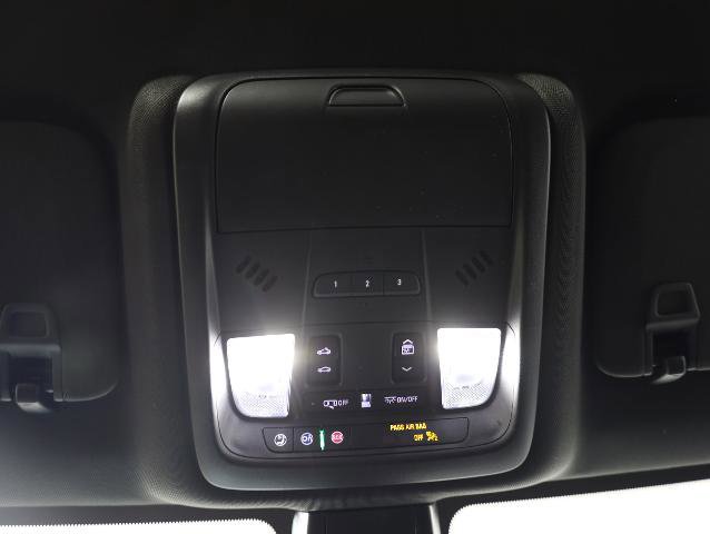 Used 2025 Chevrolet Blazer Premier w/ Driver Confidence II Package image 18