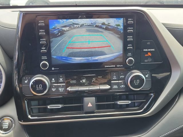Used 2022 Toyota Highlander XLE FWD image 27