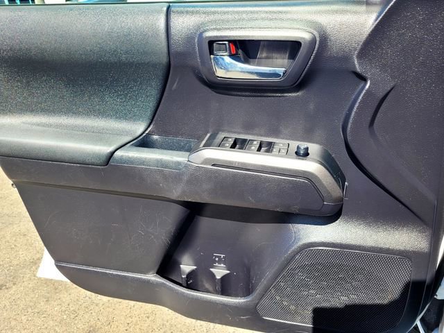 Used 2020 Toyota Tacoma TRD Sport w/ Technology Package AWD/4WD image 13