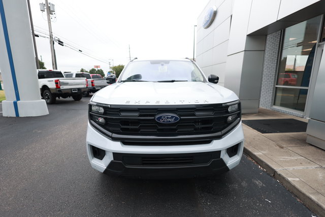 Certified 2025 Ford Expedition Active AWD/4WD image 2