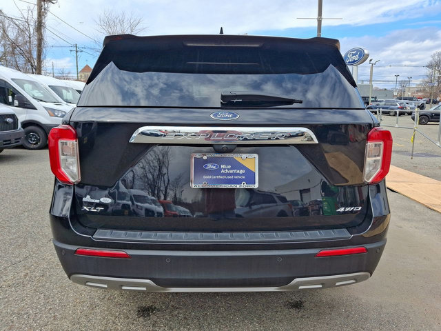 Certified 2022 Ford Explorer XLT w/ Equipment Group 202A image 23