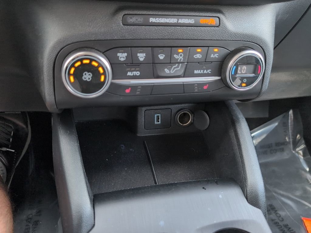 Certified 2020 Ford Escape SE Sport FWD image 17
