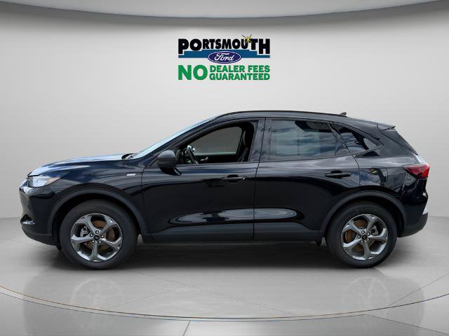 Certified 2025 Ford Escape ST-Line w/ Tech Pack #1 AWD/4WD image 2